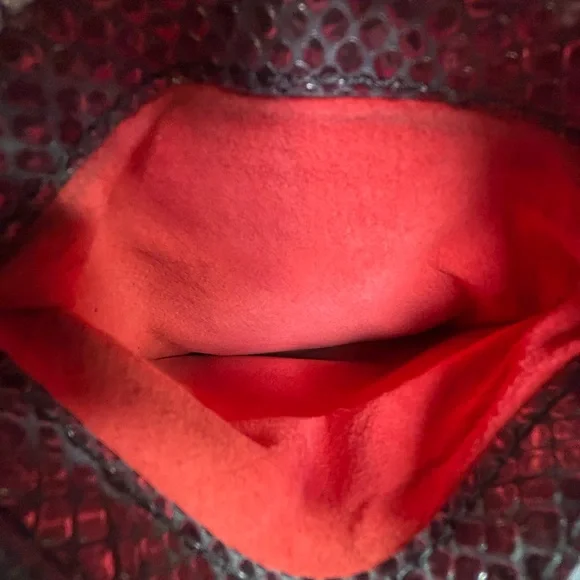 Hammitt Montana Large Reversible Crossbody Black Snake & Pebbled Leather - Picture 9 of 14